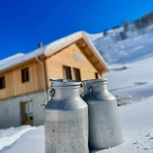 La Ferme Des Etroits Bed & Breakfast
